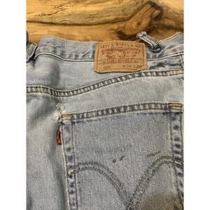 Vintage Levis Strauss 550 Men 36 X 30 Relaxed Fit Distressed Light Wash Jeans‎